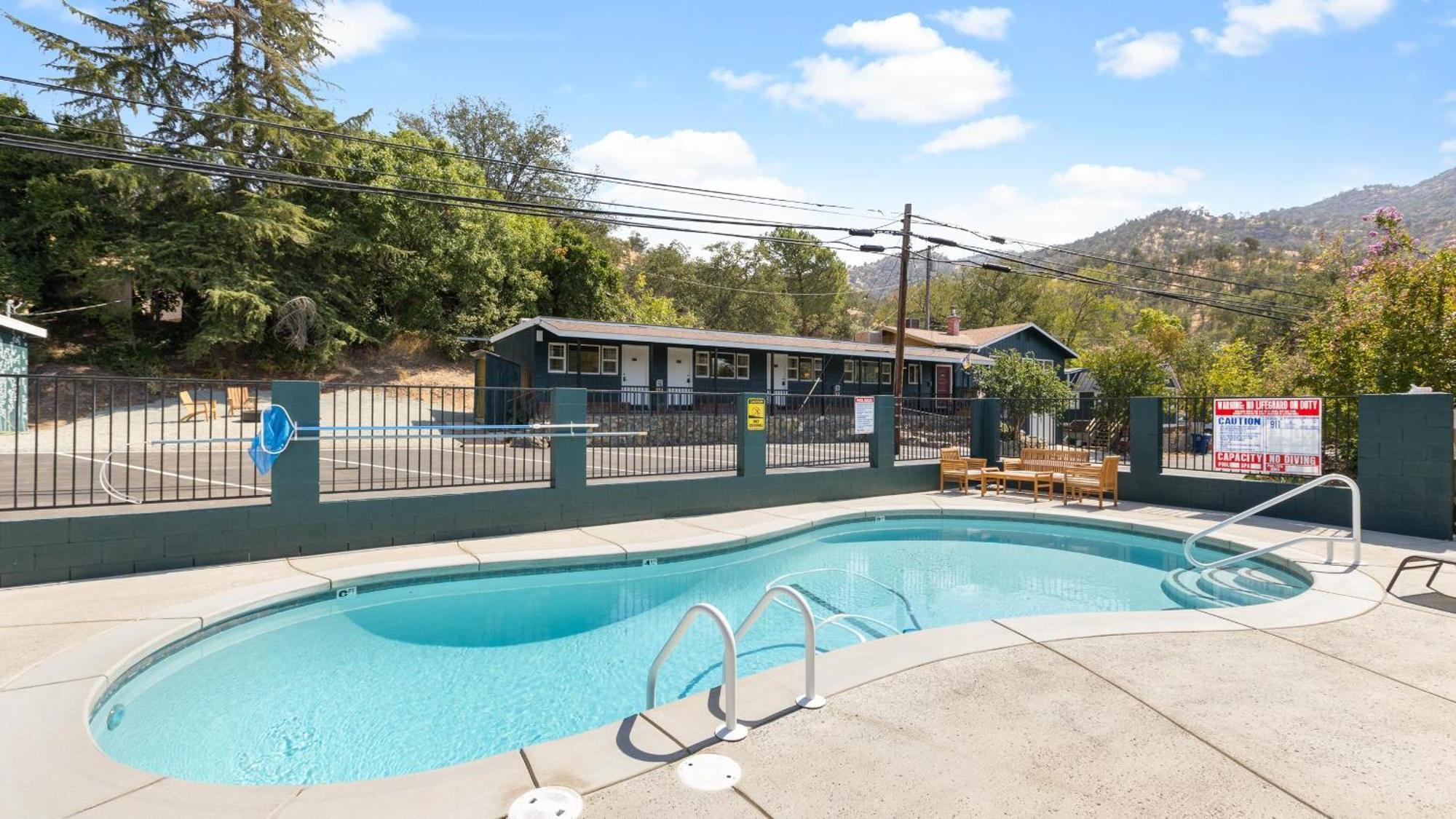 The Charlotte Sequoia Motel R2 Three Rivers Eksteriør billede